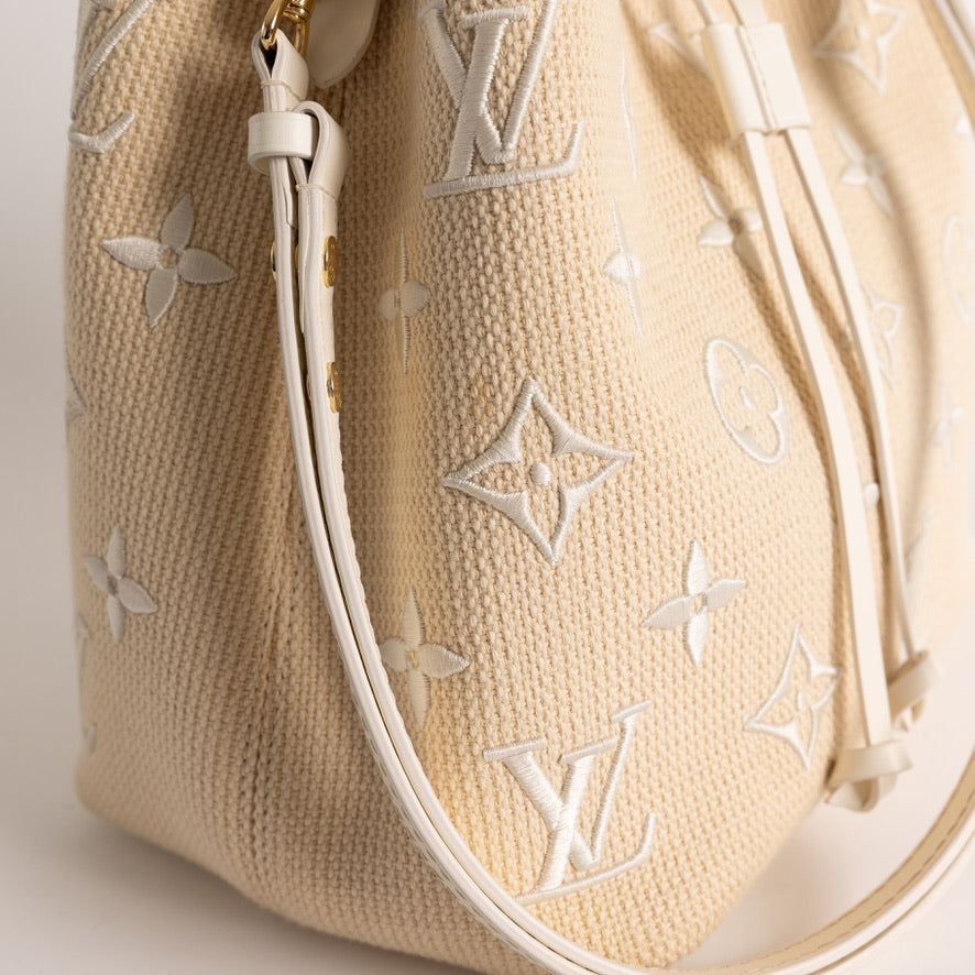 Louis Vuitton NeoNoe Handbag Monogram Raffia MM Neutral 1524233