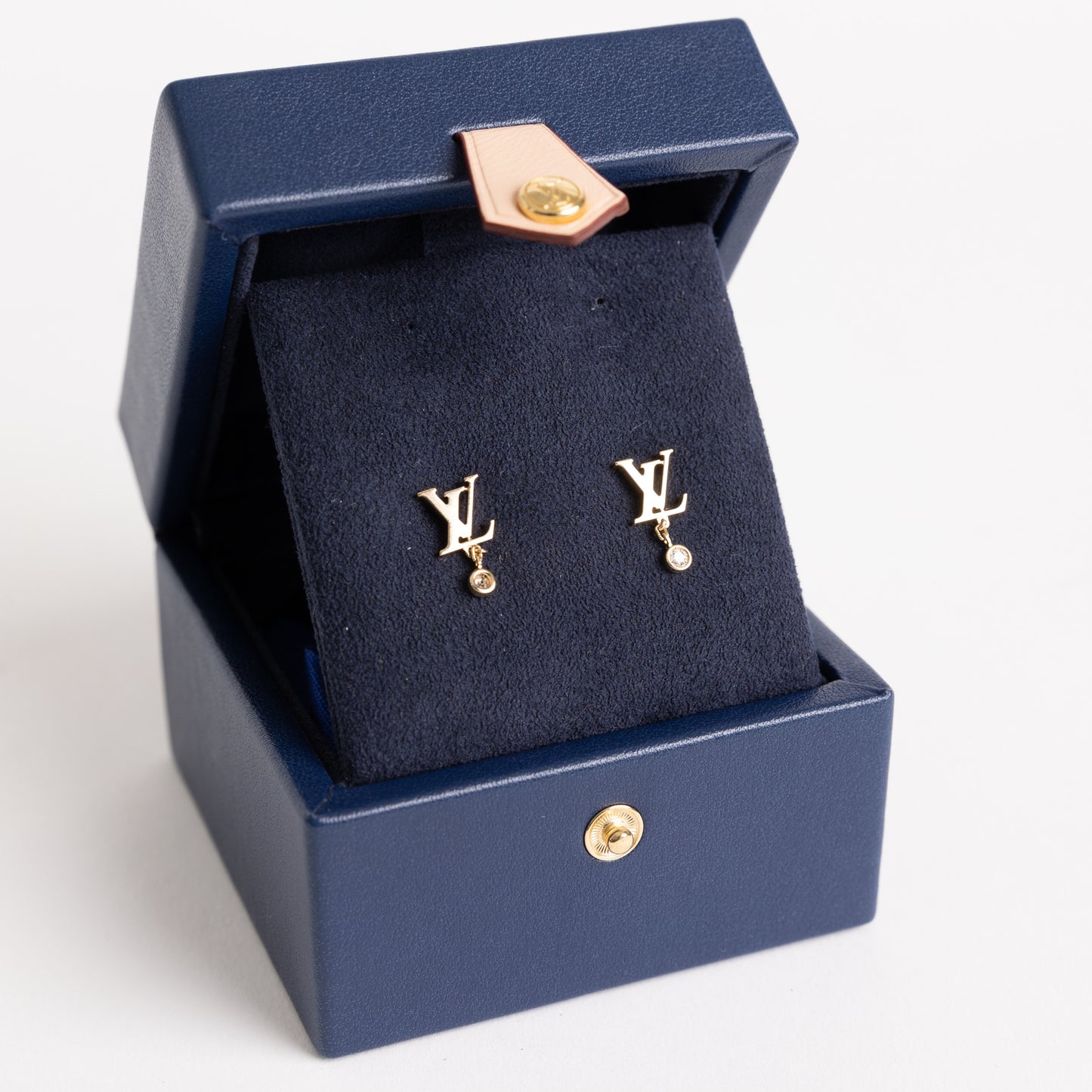 Louis Vuitton Idylle Blossom LV Ear Stud, White Gold And Diamond