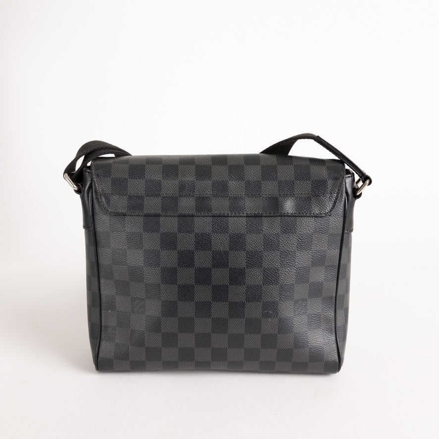 Louis Vuitton District NM Messenger Bag Damier Graphite PM Black 1691061