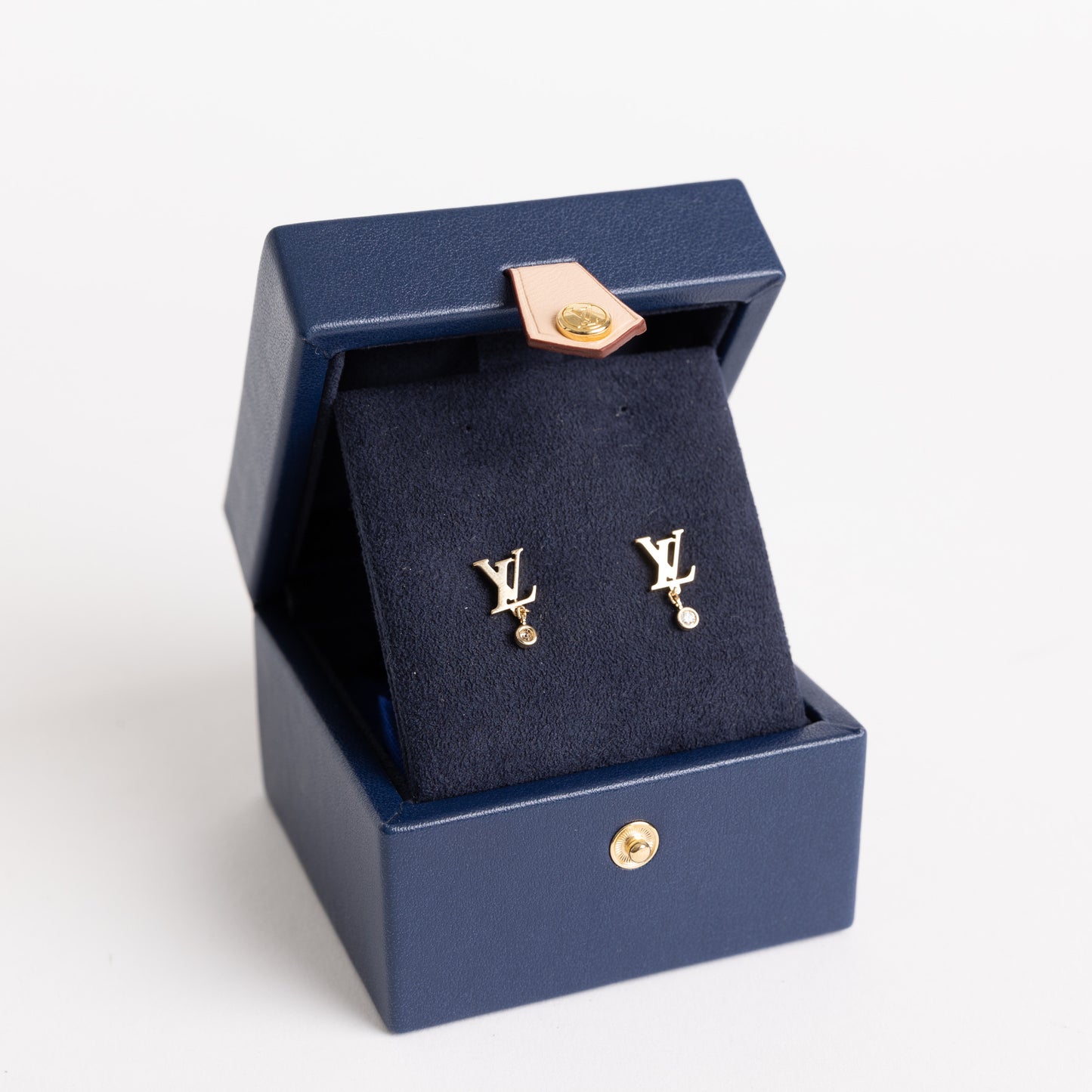 Louis Vuitton Idylle Blossom LV Ear Studs, Yellow Gold And Diamond – Now  You Glow