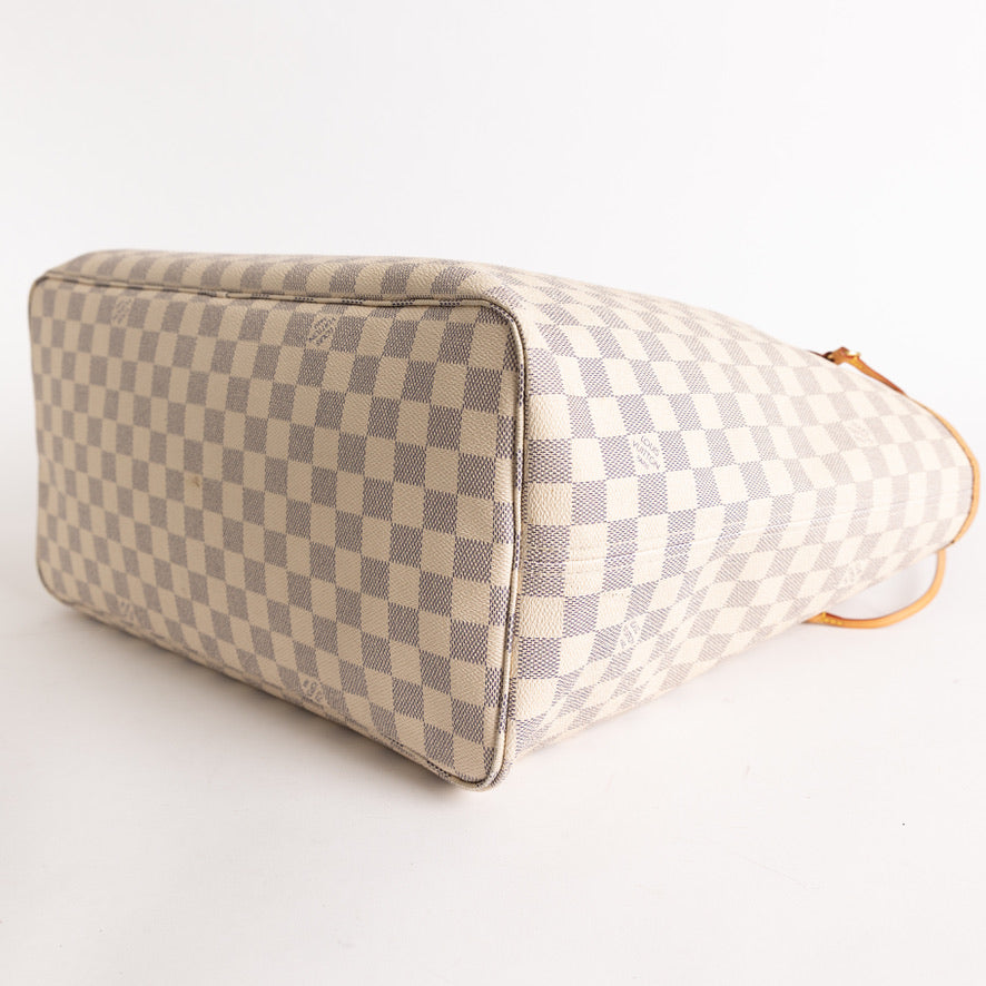 Cream hot sale neverfull bag